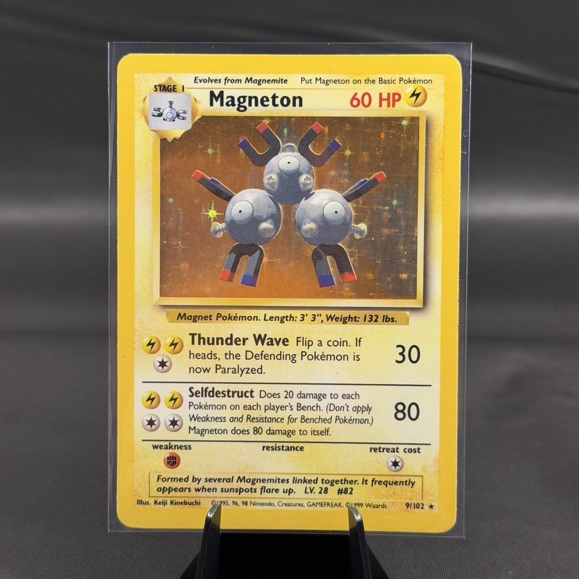 Wizards of the Coast Pokemon TCG Base Set Magneton 9/102 Holo Rare 1999 EN 60HP